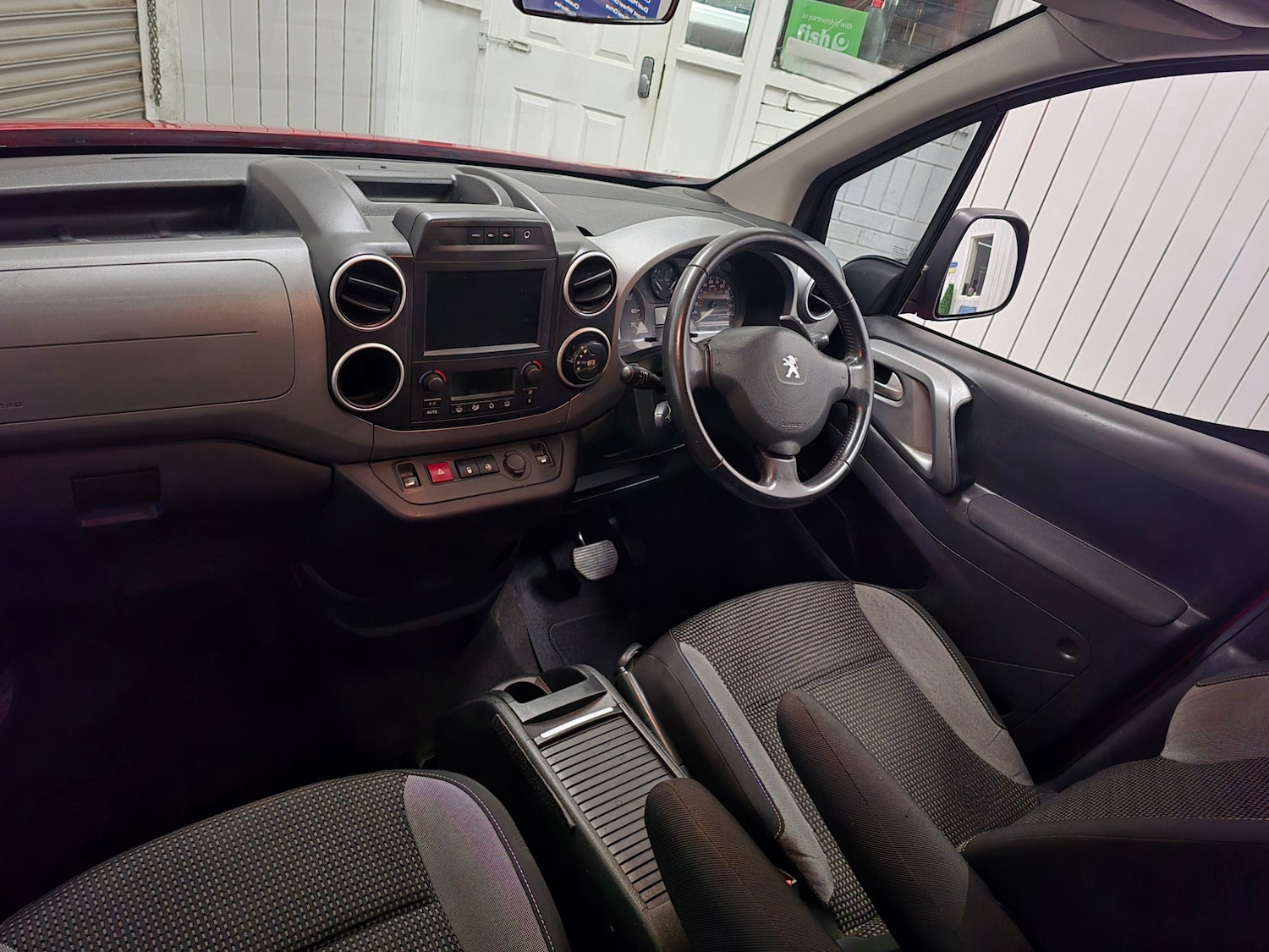 Used Peugeot Partner Tepee 2018 for sale - 77117524: Photo 34