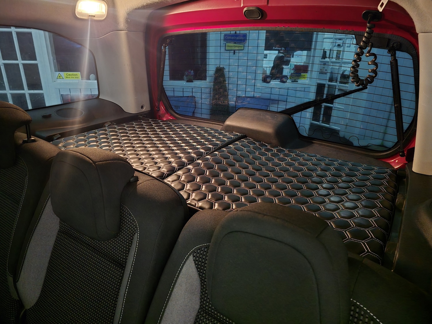 Used Peugeot Partner Tepee 2018 for sale - 77014000: Photo 26