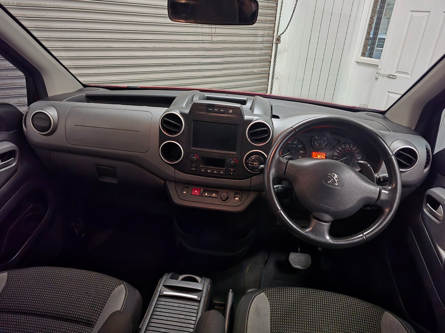 Used Peugeot Partner Tepee 2018 for sale - 77014000: Photo 33