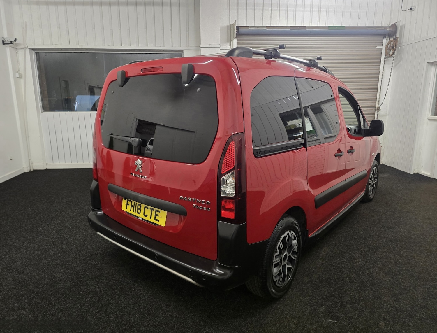 Used Peugeot Partner Tepee 2018 for sale - 77014000: Photo 8