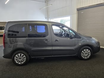 Used Peugeot Partner Tepee 2015 for sale - 79616695: Photo