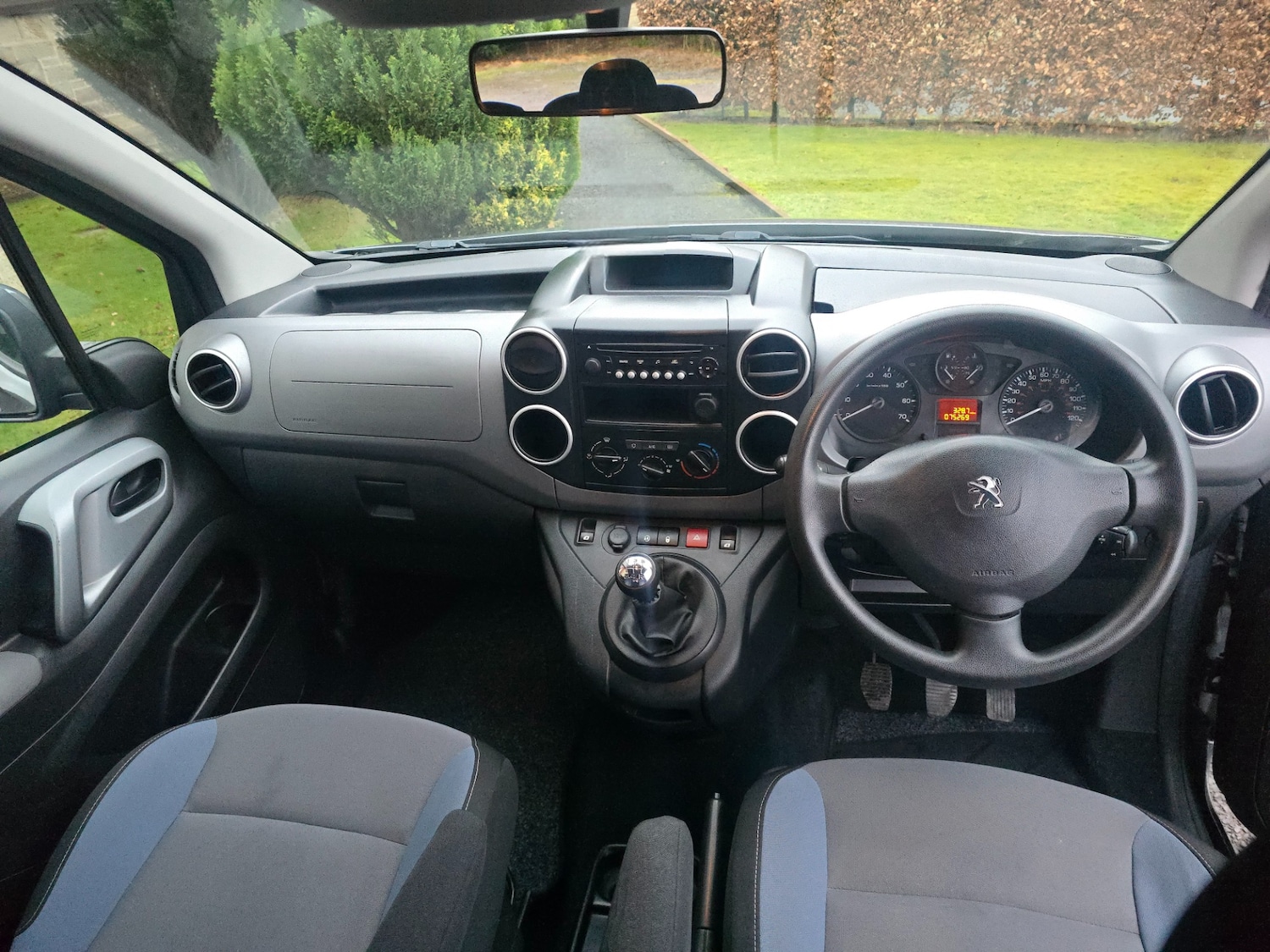 Used Peugeot Partner Tepee 2016 for sale - 77681557: Photo 21