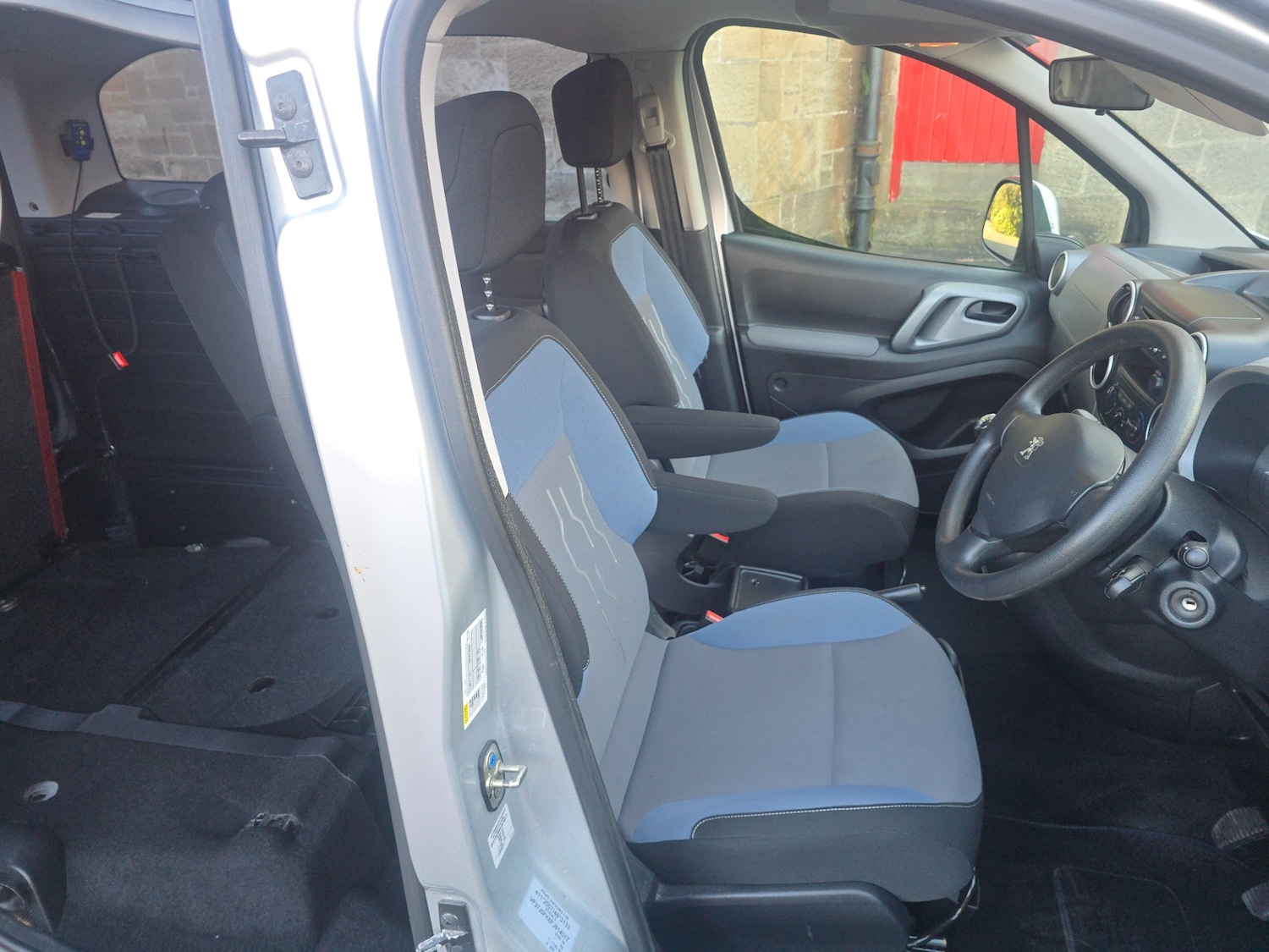 Used Peugeot Partner Tepee 2016 for sale - 77750239: Photo 18