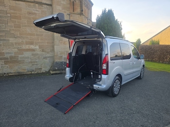 Used Peugeot Partner Tepee 2016 for sale - 77750239: Photo