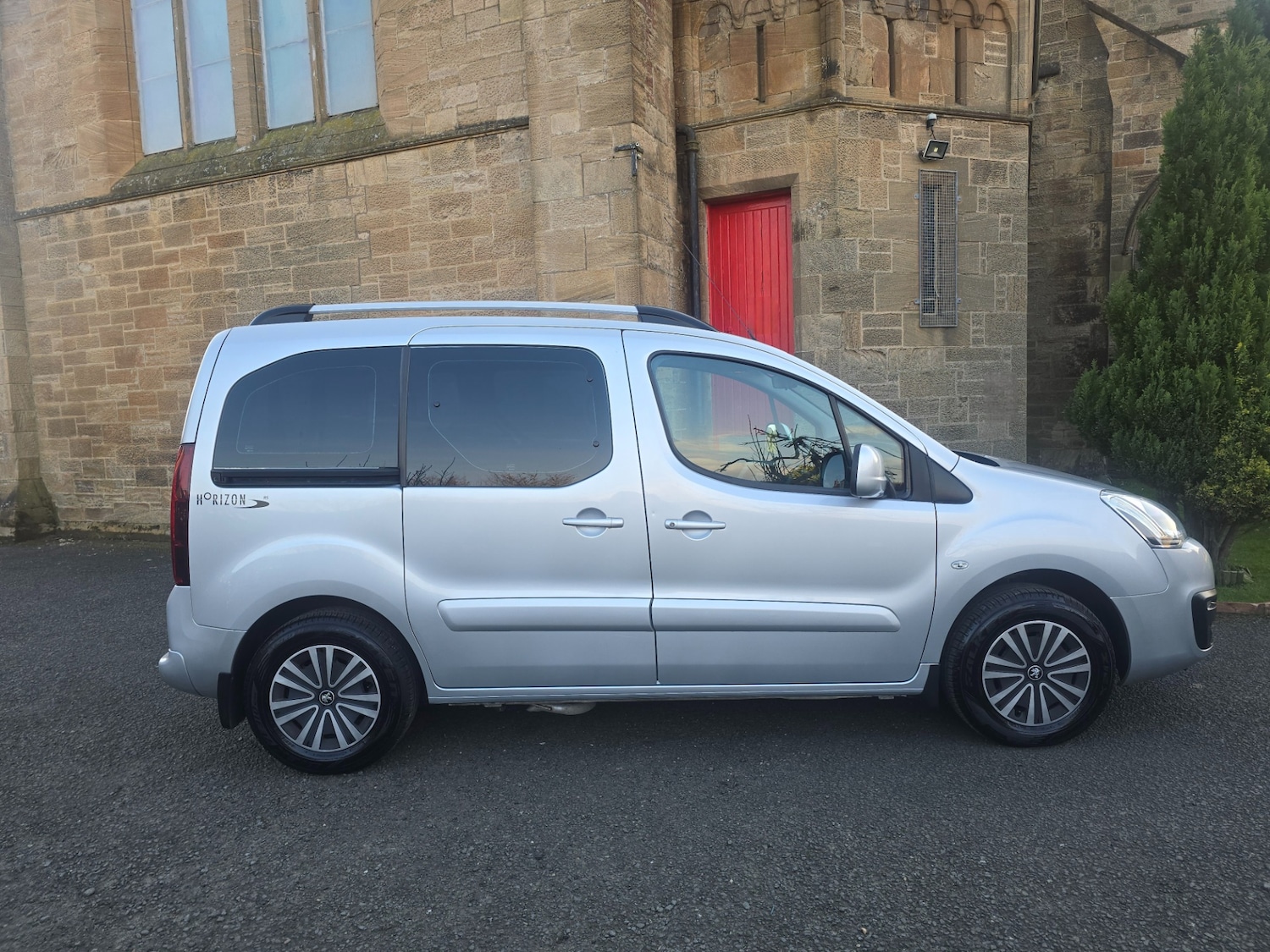 Used Peugeot Partner Tepee 2016 for sale - 77750239: Photo 6