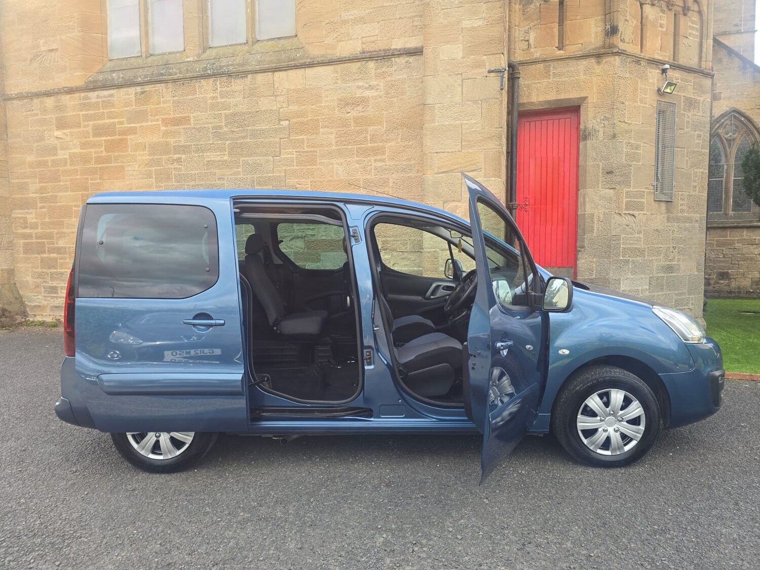 Used Peugeot Partner Tepee 2016 for sale - 77476069: Photo 16