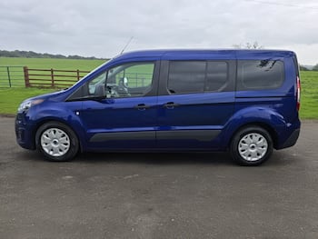 Used Ford Grand Tourneo Connect 2017 for sale - 79815110: Photo