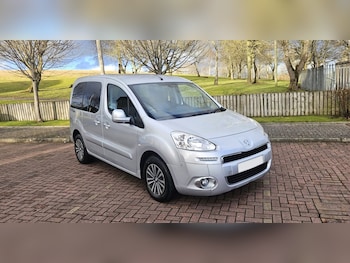 Used Peugeot Partner Tepee 2015 for sale - 78243189: Photo