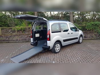 2013 (13) - 1.6 HDi 90 XTR 5dr