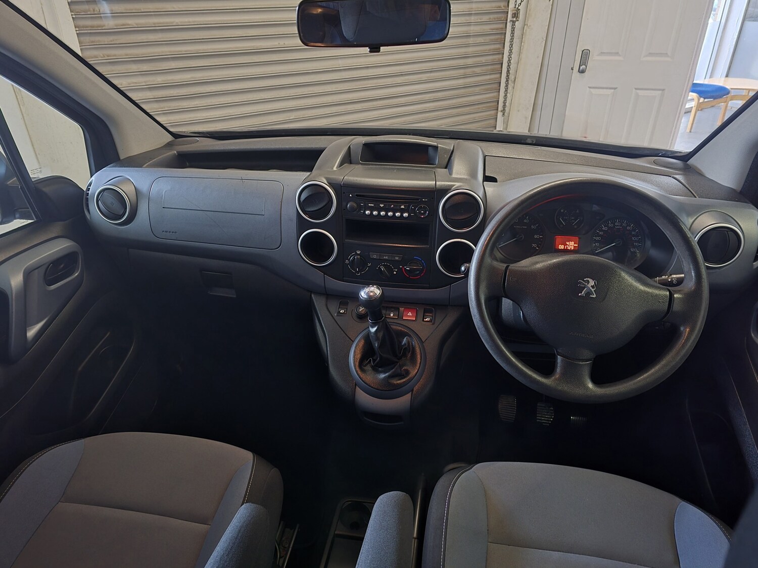 Used Peugeot Partner Tepee 2015 for sale - 77996968: Photo 27