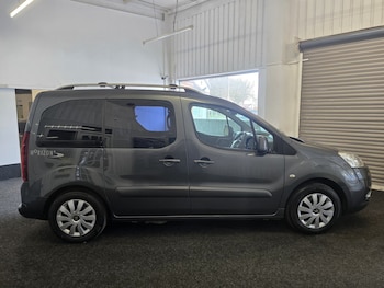 Used Peugeot Partner Tepee 2015 for sale - 77996968: Photo