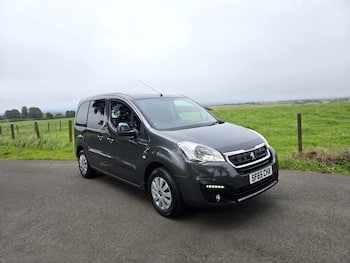 Used Peugeot Partner Tepee 2015 for sale - 79616894: Photo