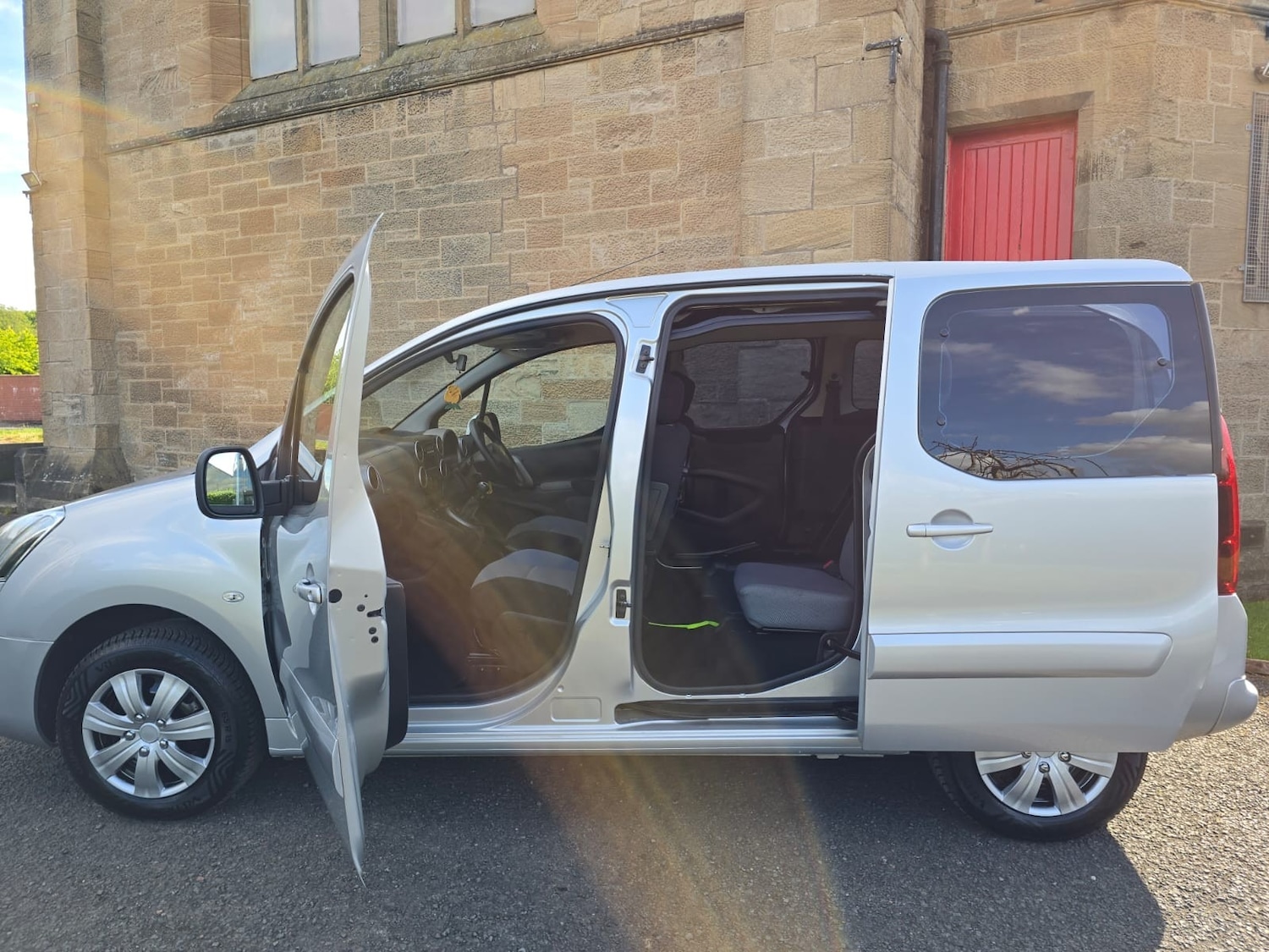 Used Peugeot Partner Tepee 2015 for sale - 76518463: Photo 7