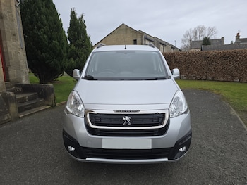 Used Peugeot Partner Tepee 2015 for sale - 78243205: Photo