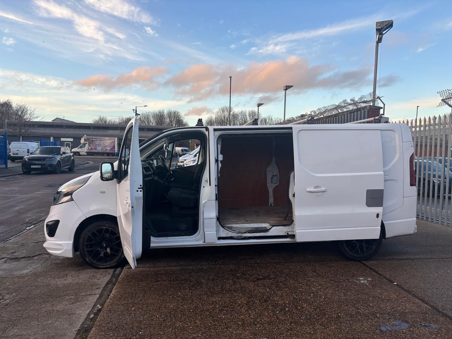 Used Vauxhall Vivaro 2018 for sale - 77234689: Photo 10