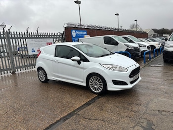 Used Ford Fiesta 2016 for sale - 77205820: Photo