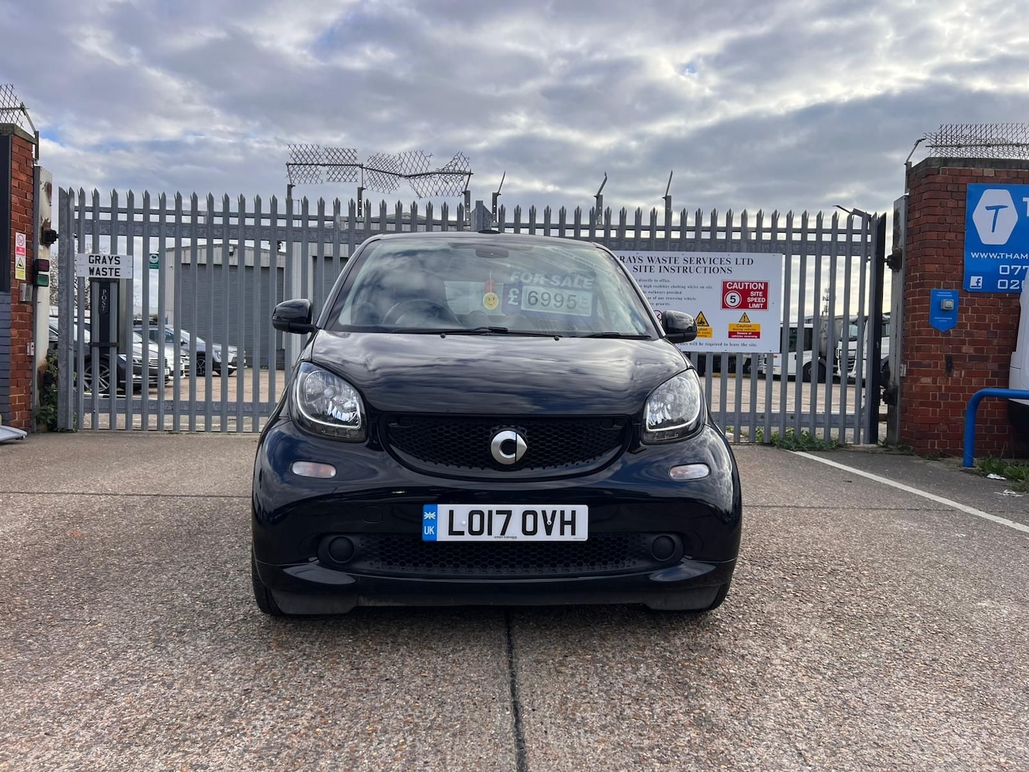 Used smart fortwo 2017 for sale - 78103126: Photo 2