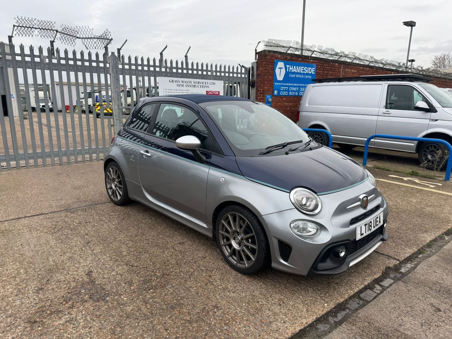 Used Abarth 695 2018 for sale - 76901637: Photo 1