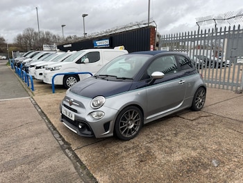 Used Abarth 695 2018 for sale - 76901637: Photo
