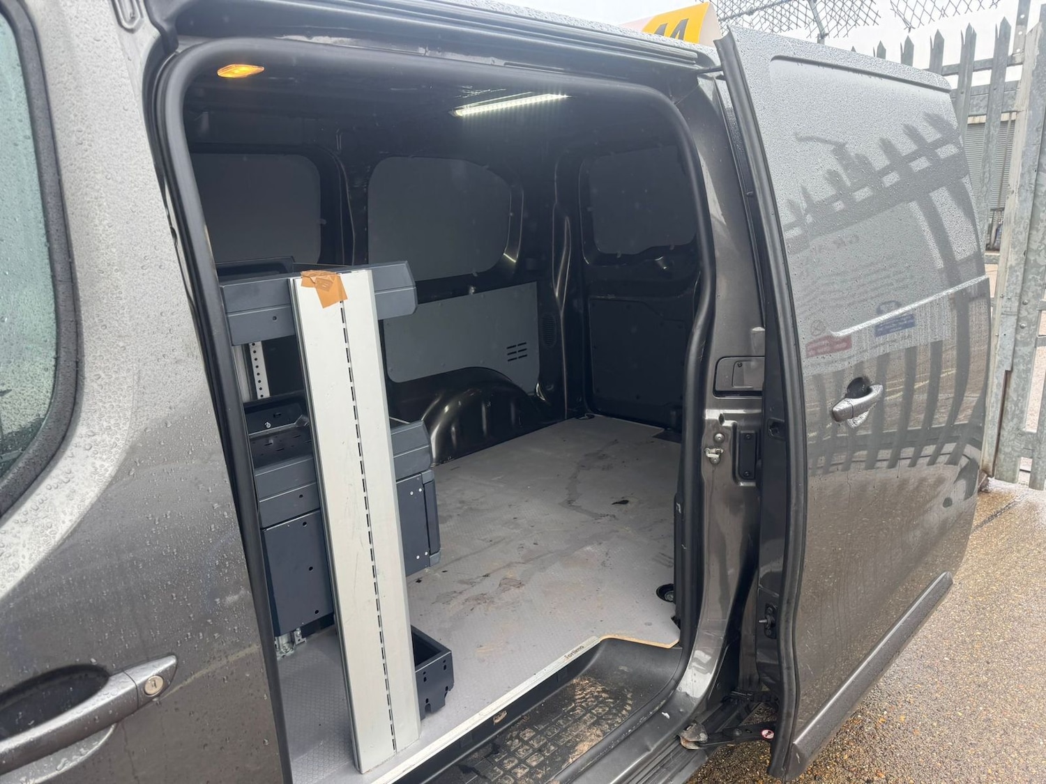 Used Vauxhall Vivaro 2020 for sale - 76704541: Photo 11