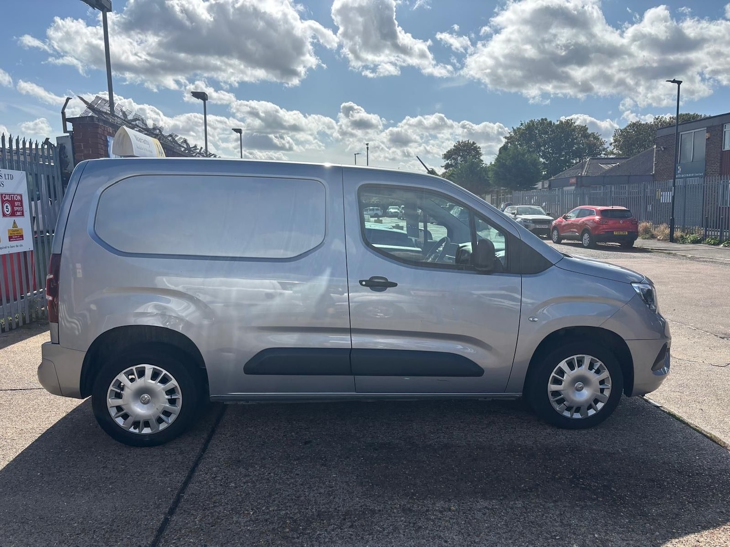 Used Vauxhall Combo 2019 for sale - 76441809: Photo 17