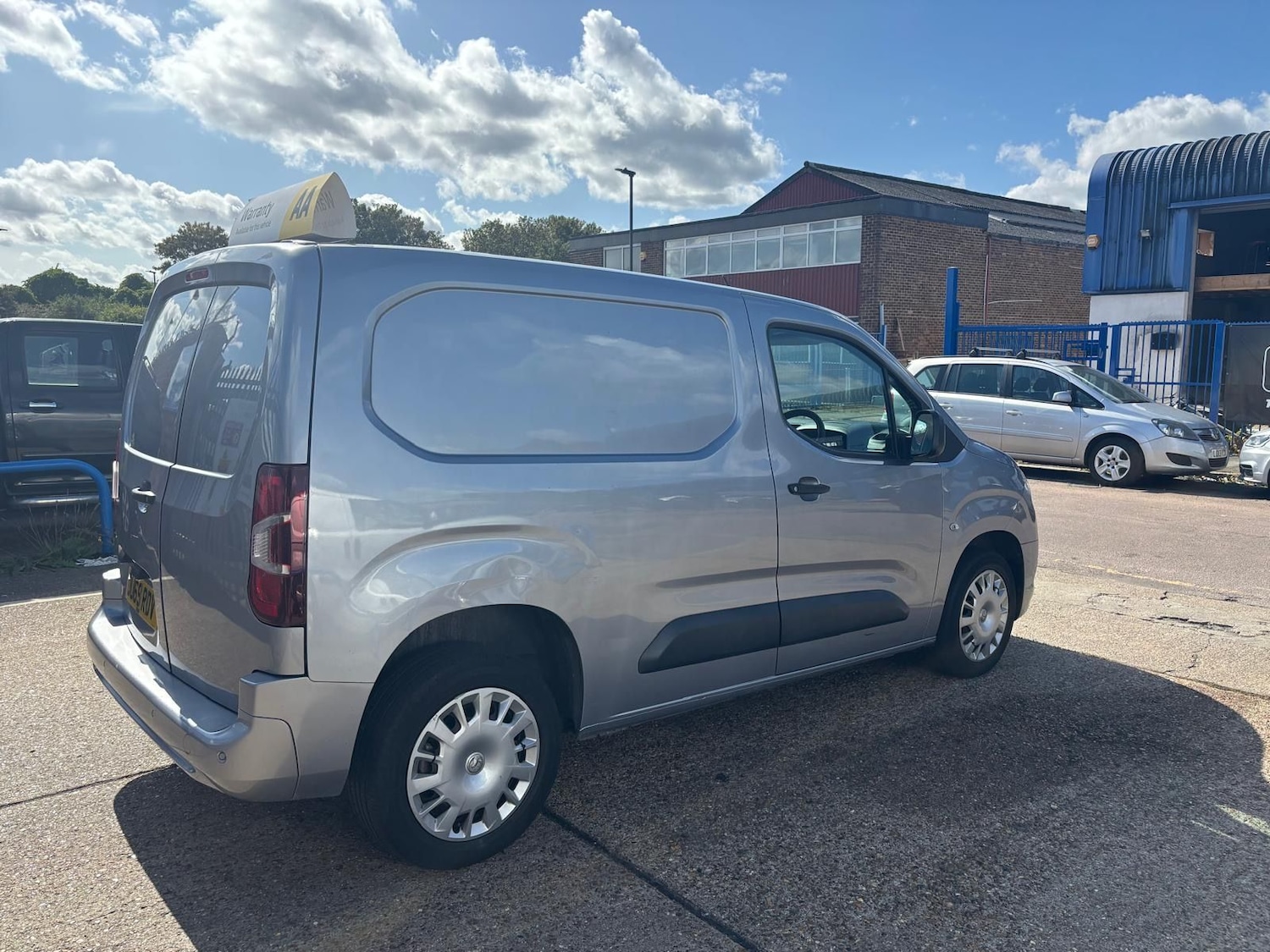 Used Vauxhall Combo 2019 for sale - 76441809: Photo 18