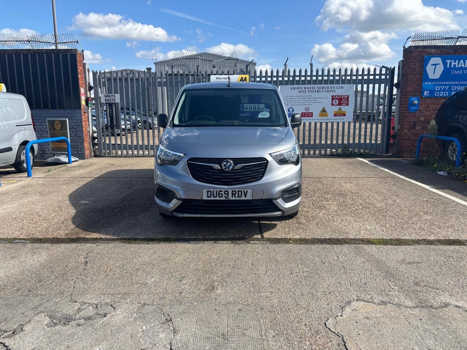 Used Vauxhall Combo 2019 for sale - 76441809: Photo 2
