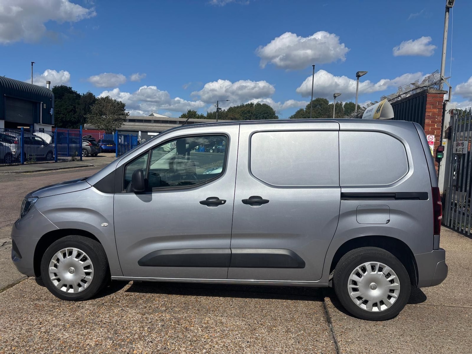 Used Vauxhall Combo 2019 for sale - 76441809: Photo 21