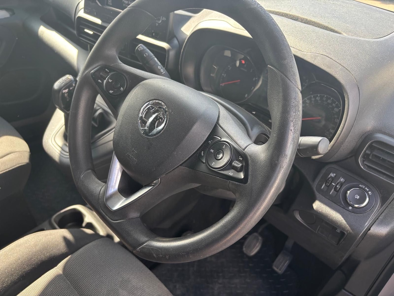 Used Vauxhall Combo 2019 for sale - 76441809: Photo 4