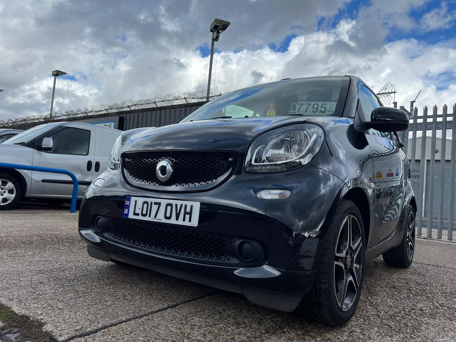 Used smart fortwo 2017 for sale - 77205823: Photo 24