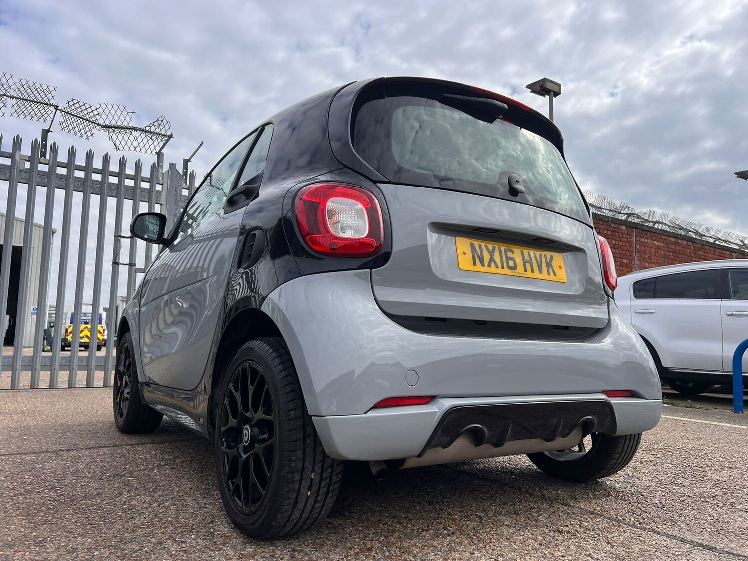 Used smart fortwo 2016 for sale - 78103149: Photo 25