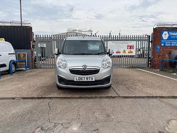 Used Vauxhall Combo 2017 for sale - 76086573: Photo