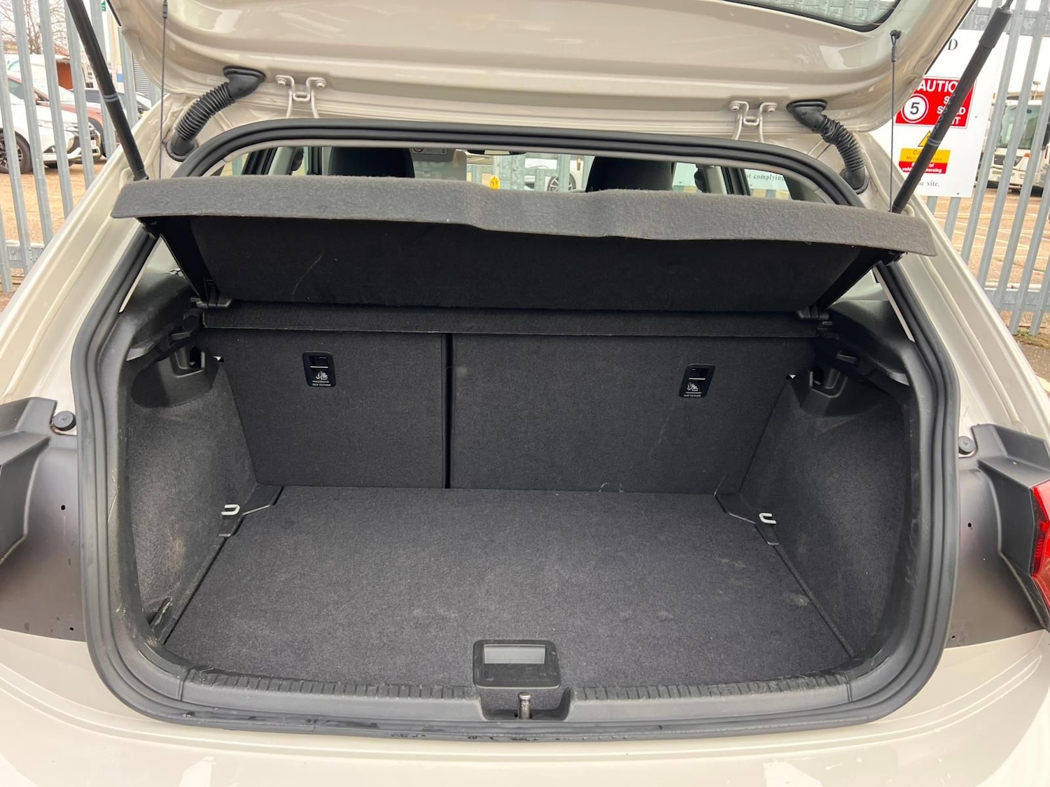 Used Volkswagen Polo 2023 for sale - 77600517: Photo 9