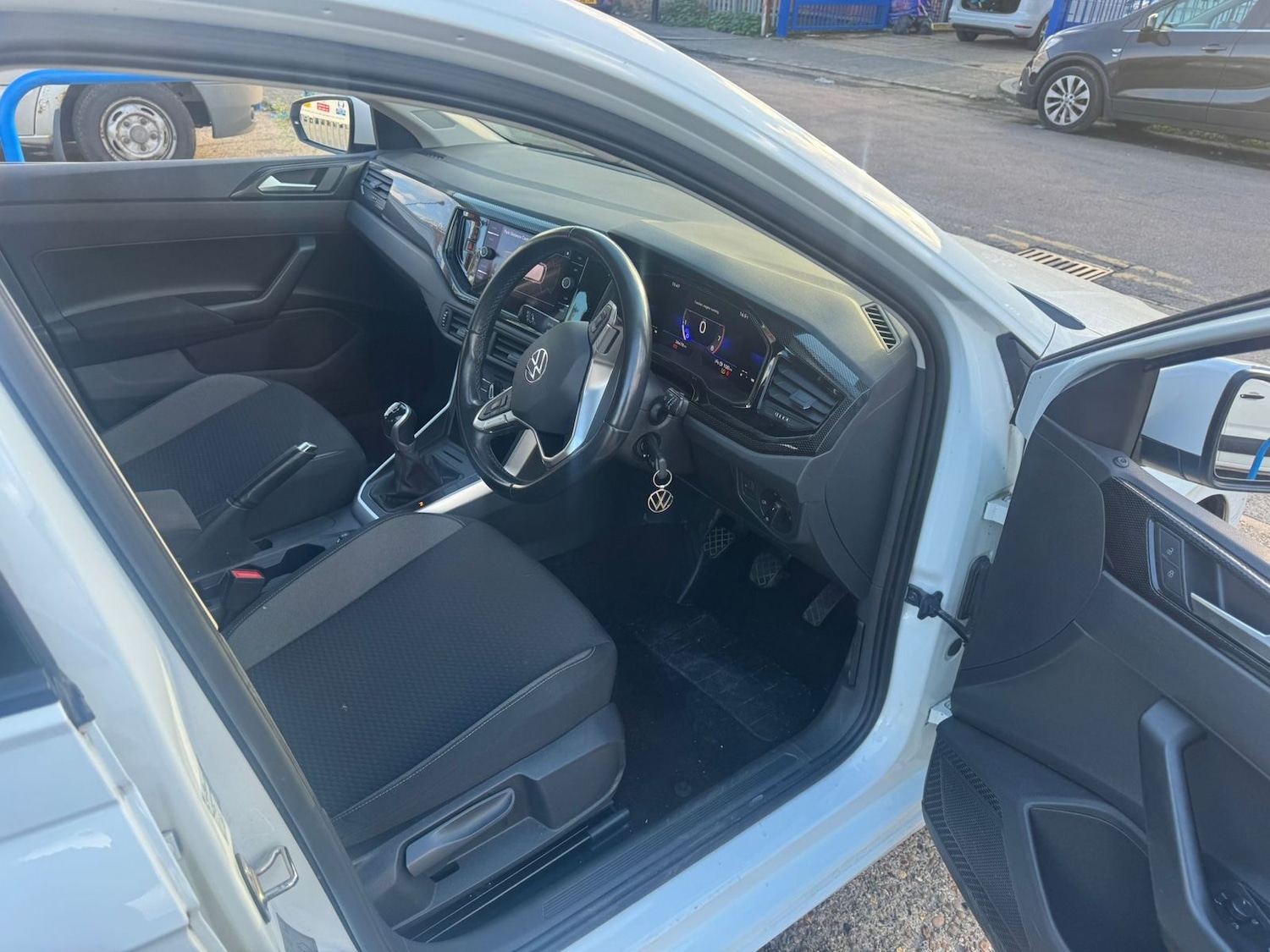 Used Volkswagen Polo 2023 for sale - 76350692: Photo 15