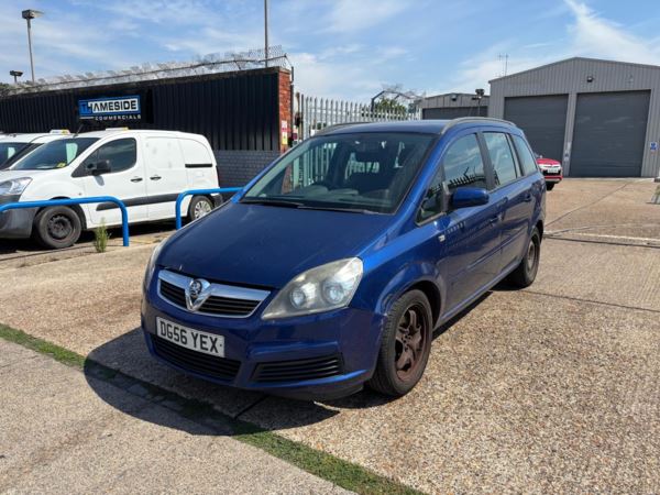 Cheap Vauxhall Zafira 2006 - 1.6L Club MPV 5dr Petrol Manual Euro 4 (105 bhp) for sale in London, Greater London