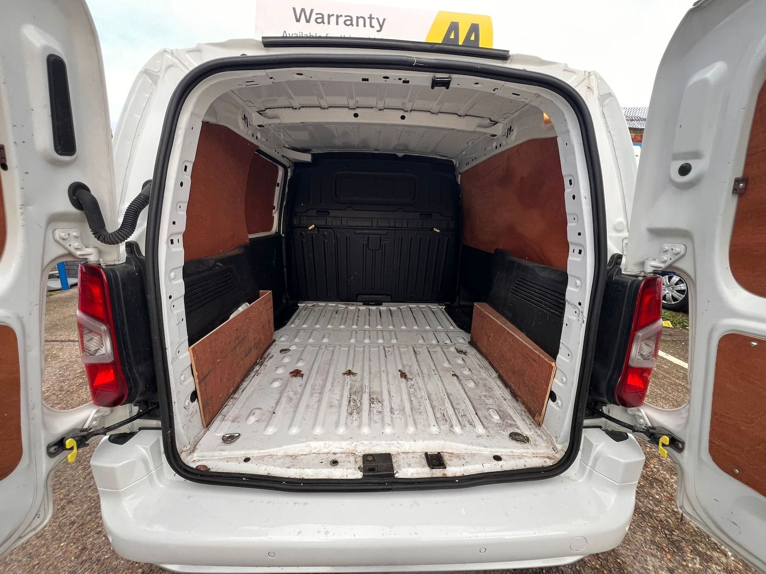 Used Peugeot Partner 2020 for sale - 77205814: Photo 28