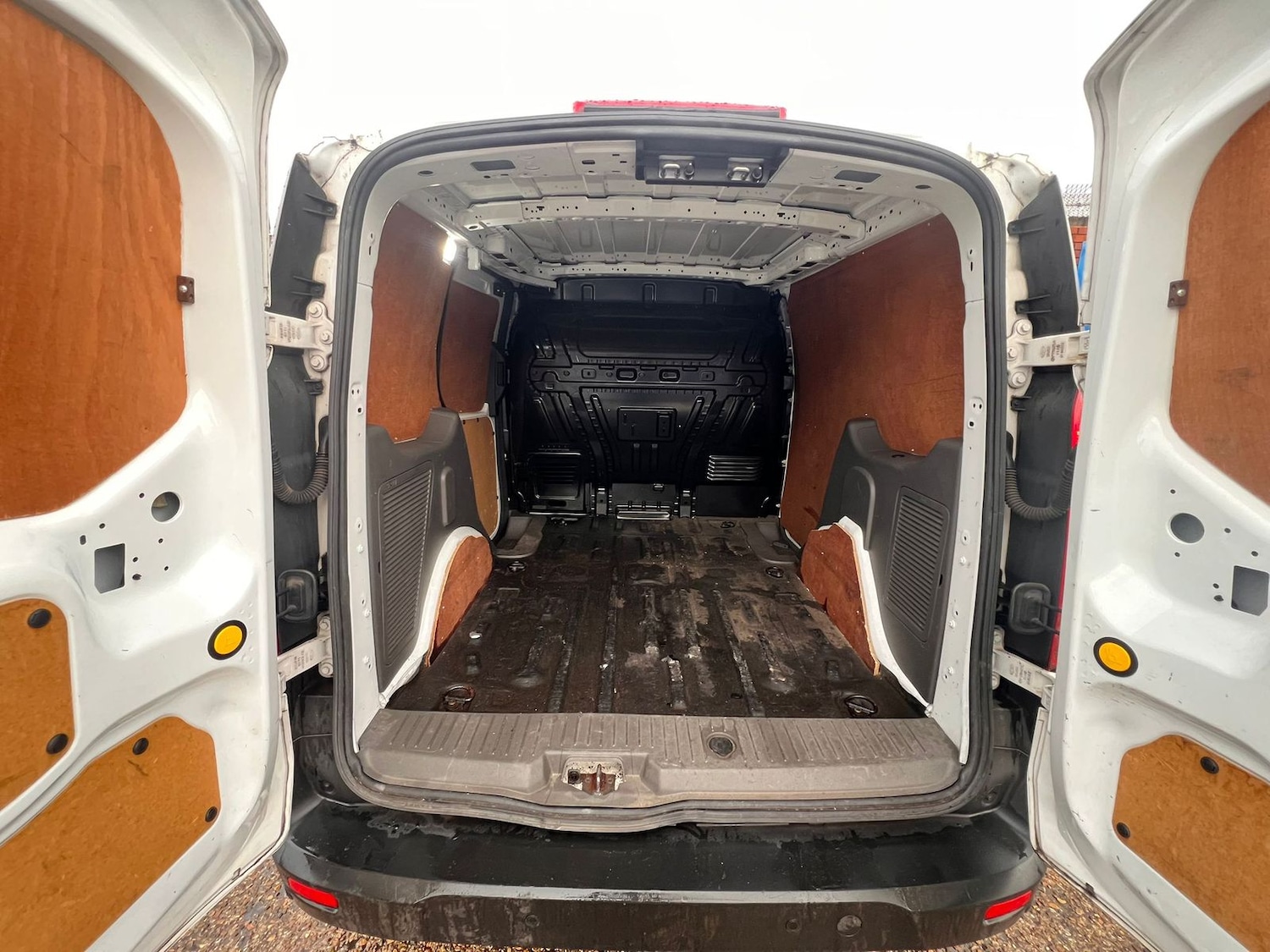 Used Ford Transit Courier 2020 for sale - 77347041: Photo 29