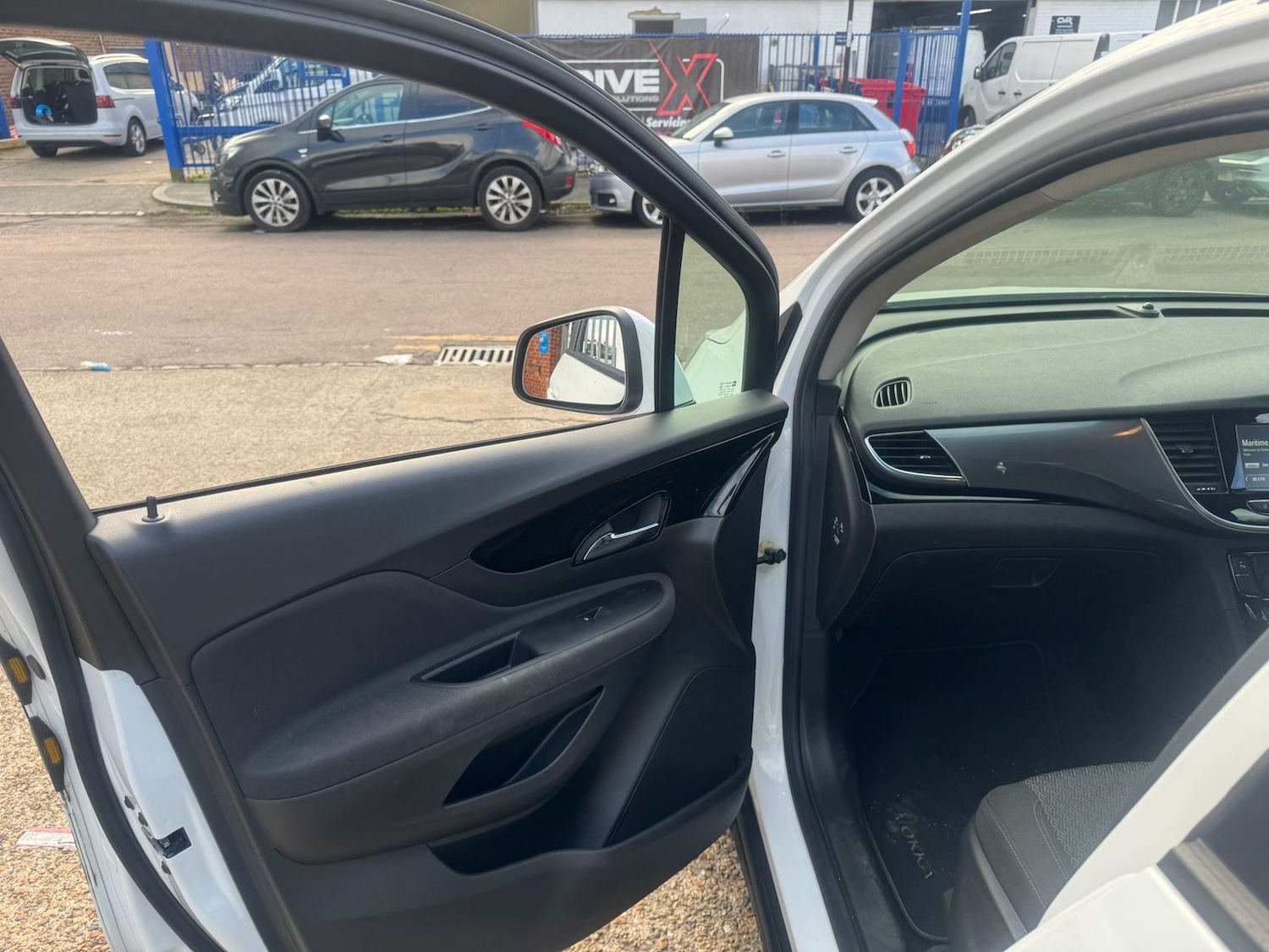 Used Vauxhall Mokka X 2018 for sale - 76338676: Photo 11
