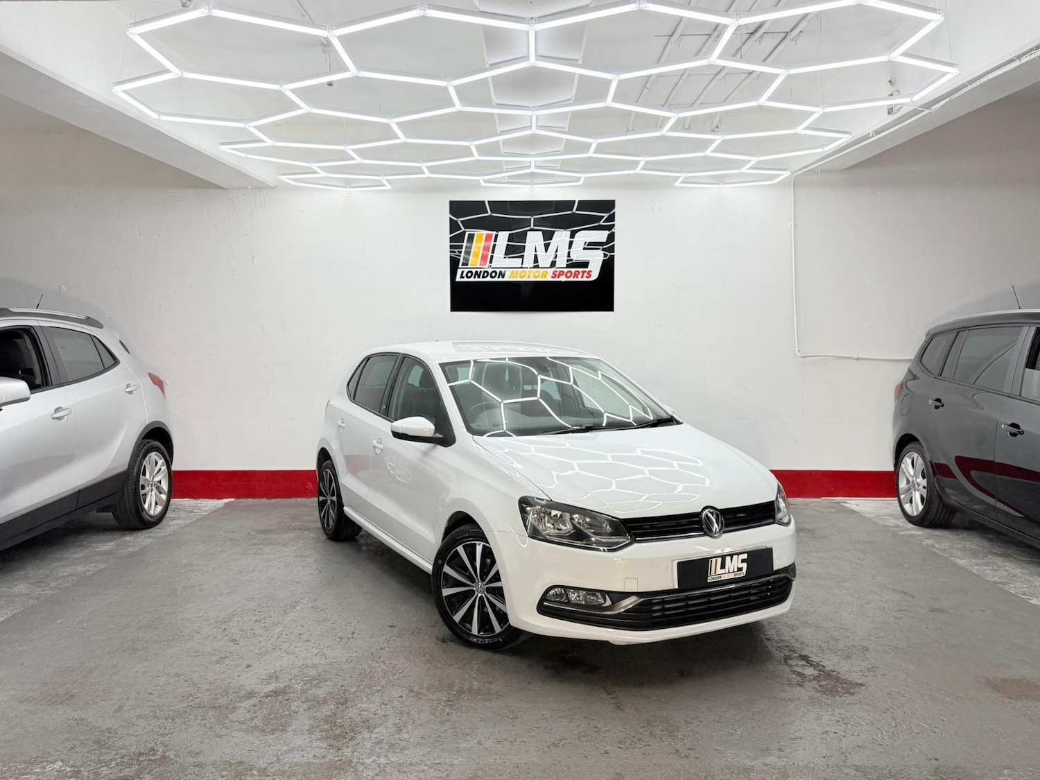 Used Volkswagen Polo 2017 for sale - 76683950: Photo 11