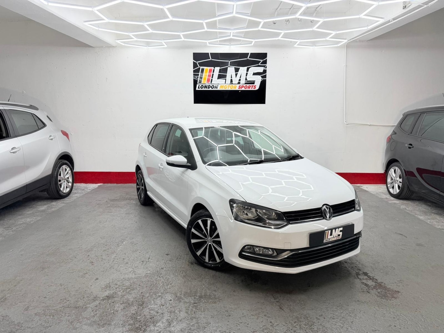 Used Volkswagen Polo 2017 for sale - 76683950: Photo 12