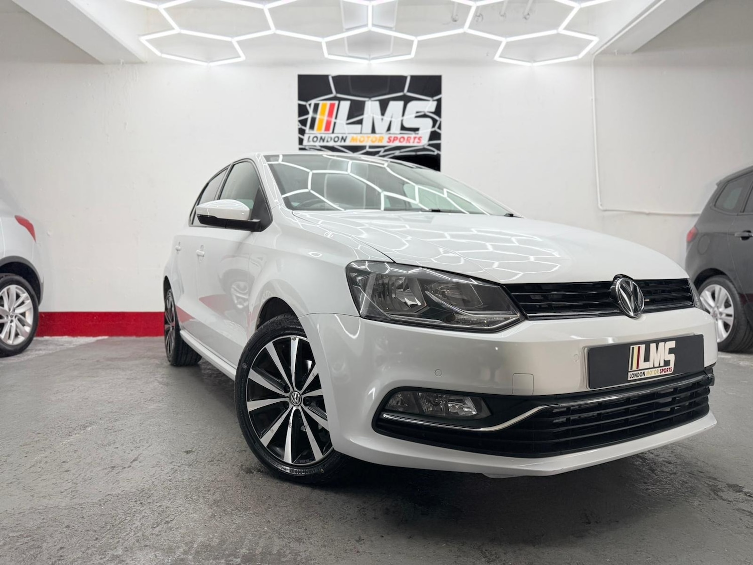 Used Volkswagen Polo 2017 for sale - 76683950: Photo 14