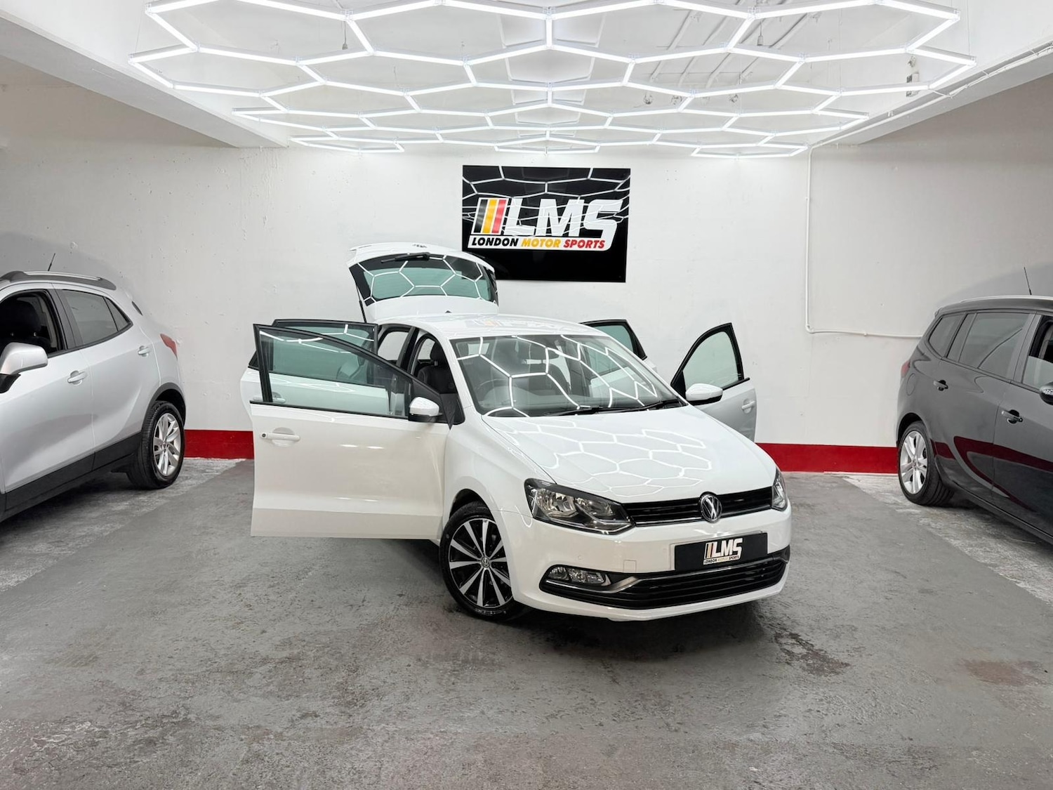 Used Volkswagen Polo 2017 for sale - 76683950: Photo 16