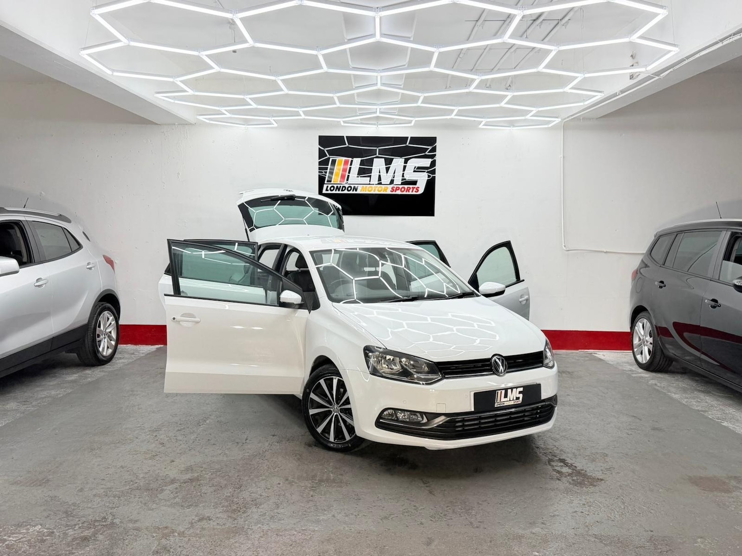 Used Volkswagen Polo 2017 for sale - 76683950: Photo 17