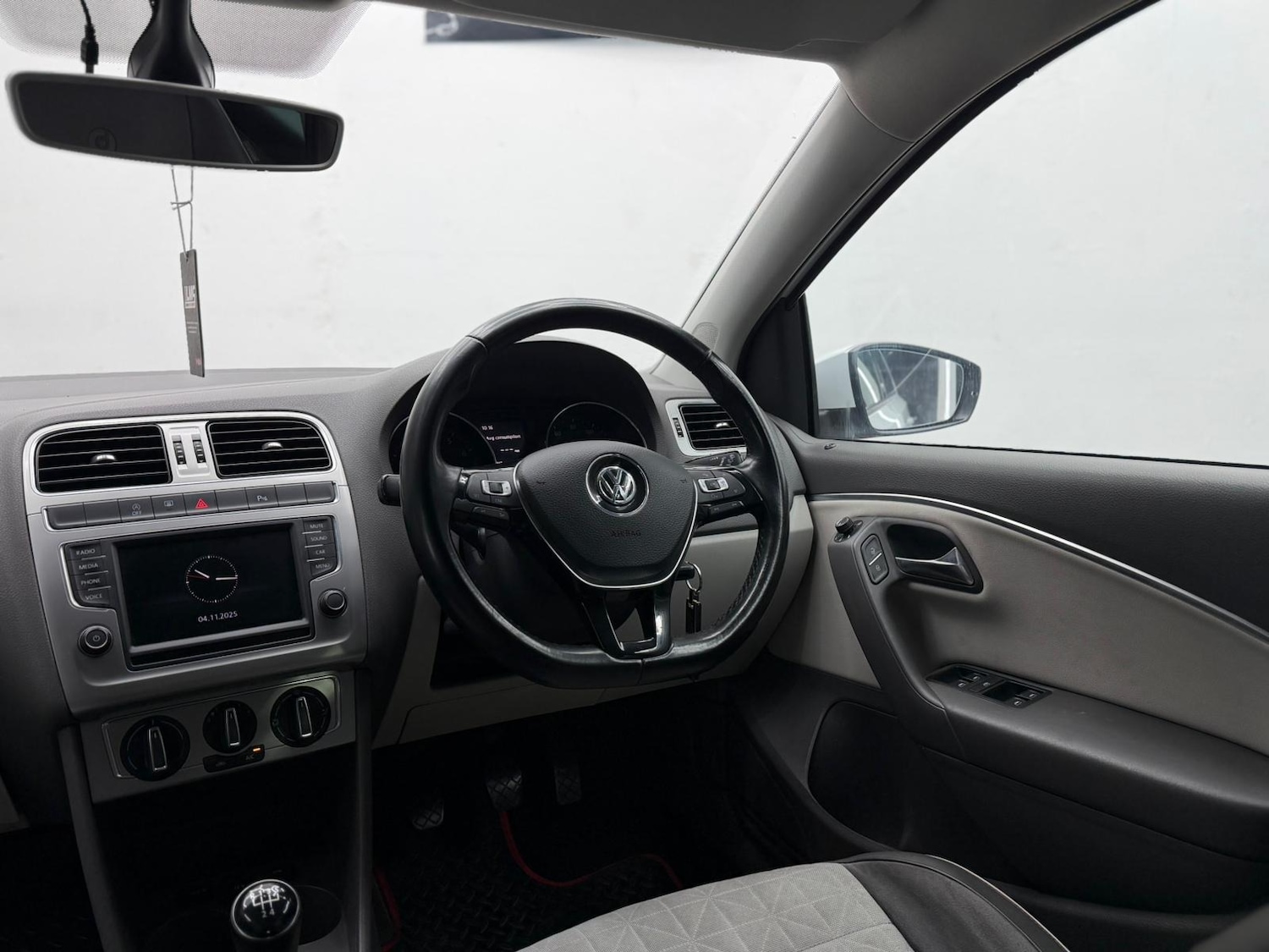 Used Volkswagen Polo 2017 for sale - 76683950: Photo 20