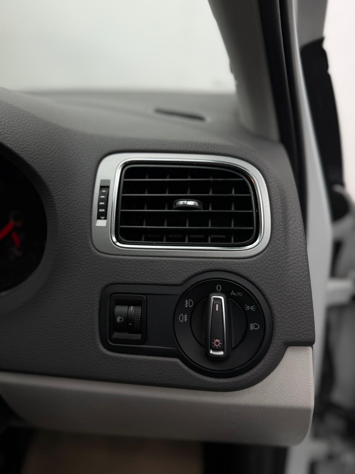 Used Volkswagen Polo 2017 for sale - 76683950: Photo 25