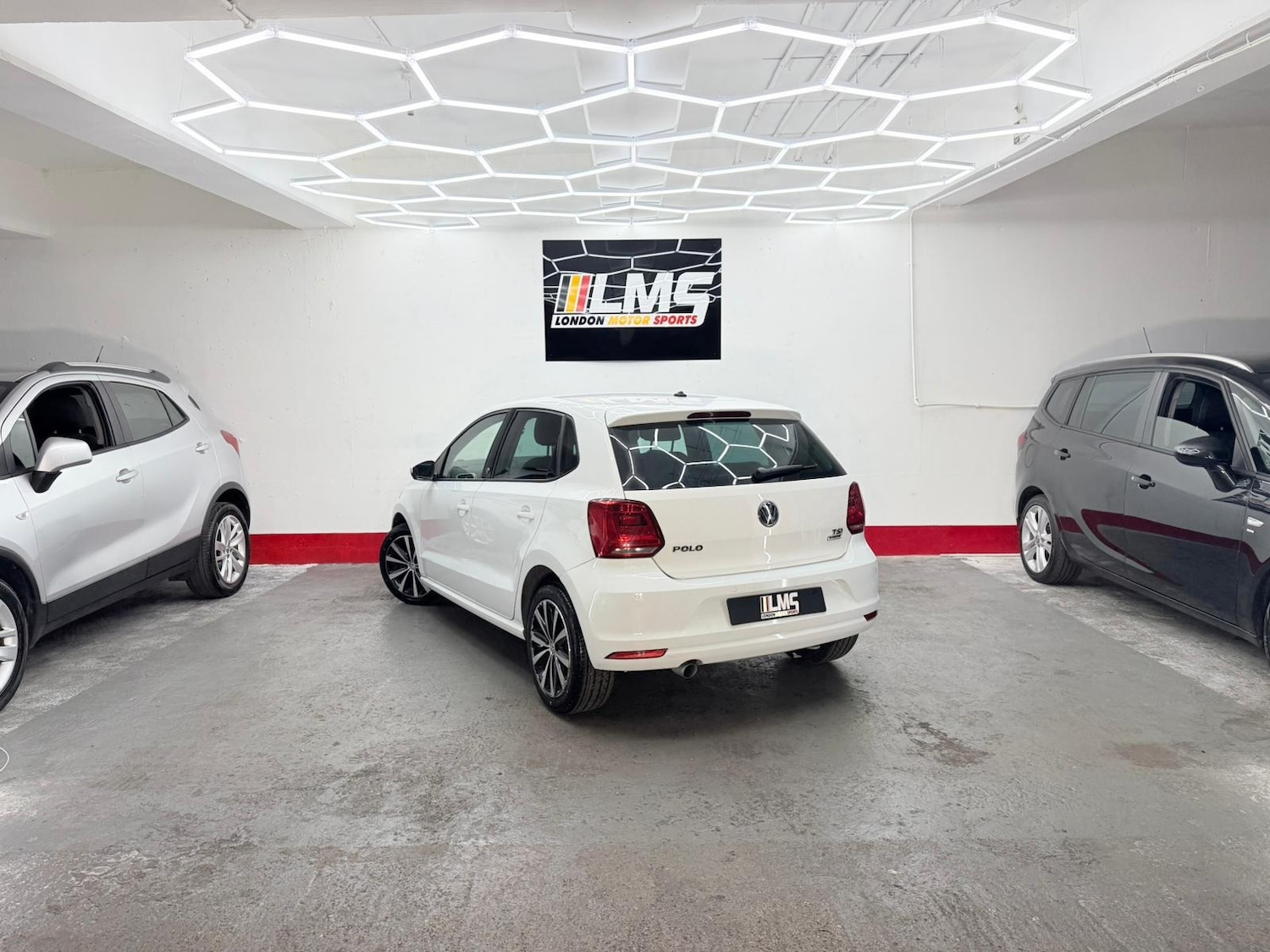 Used Volkswagen Polo 2017 for sale - 76683950: Photo 28