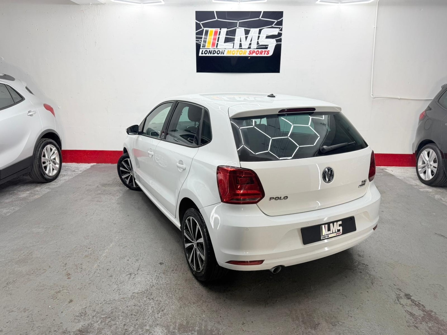 Used Volkswagen Polo 2017 for sale - 76683950: Photo 31