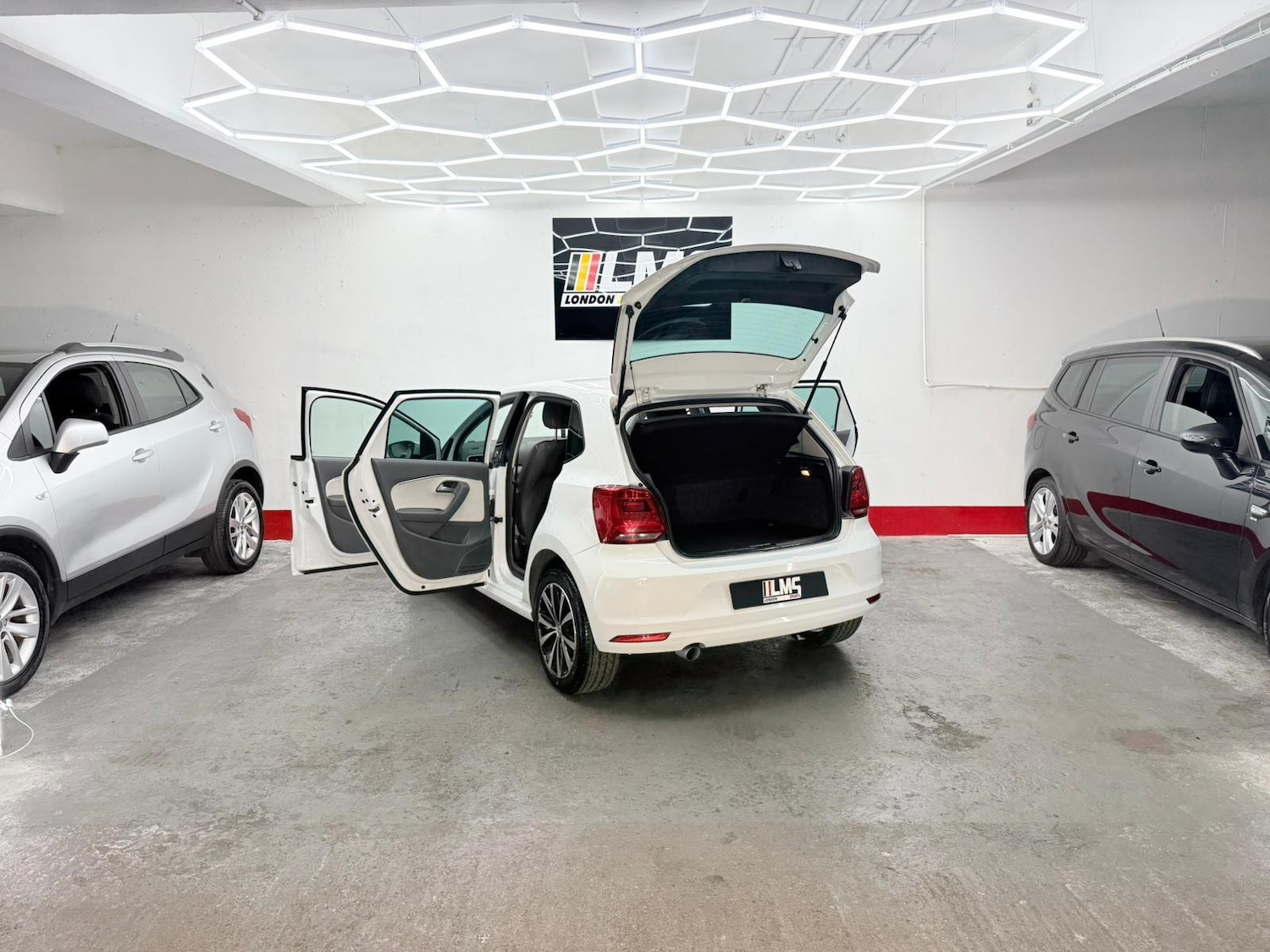 Used Volkswagen Polo 2017 for sale - 76683950: Photo 35