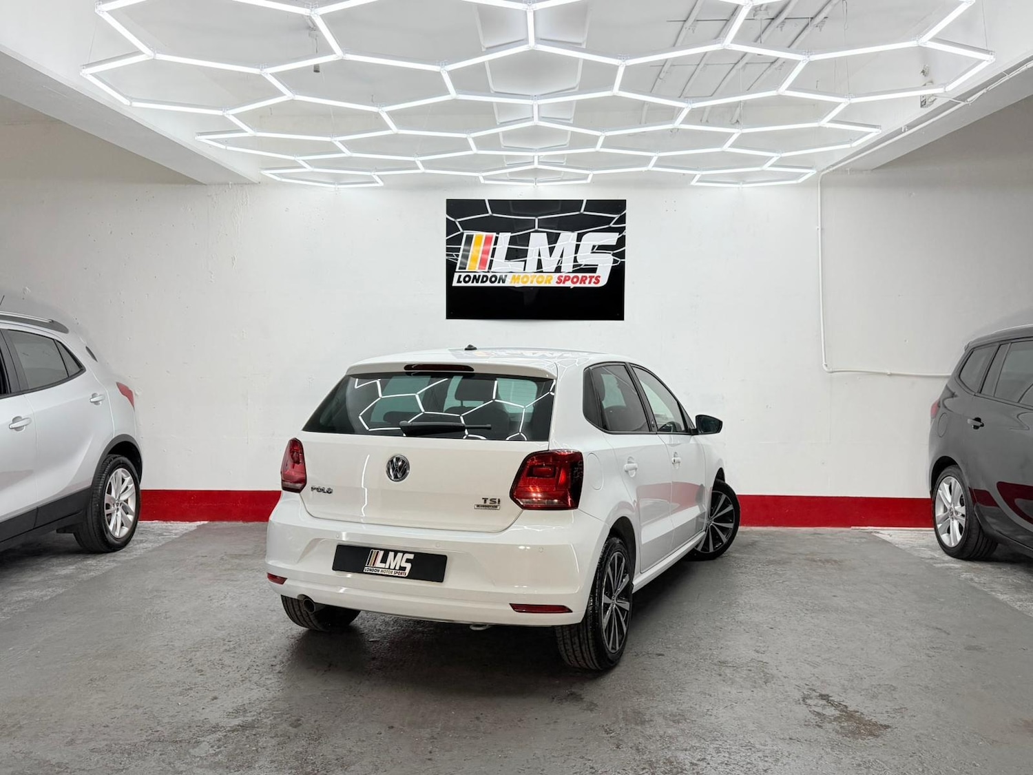 Used Volkswagen Polo 2017 for sale - 76683950: Photo 38