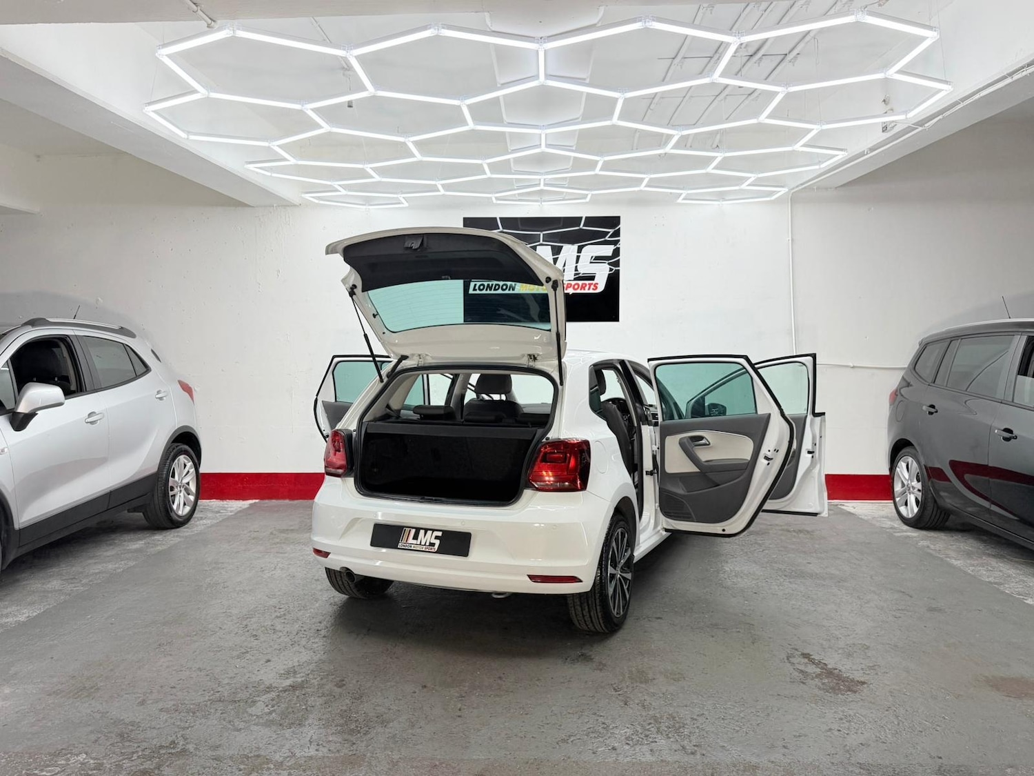 Used Volkswagen Polo 2017 for sale - 76683950: Photo 45